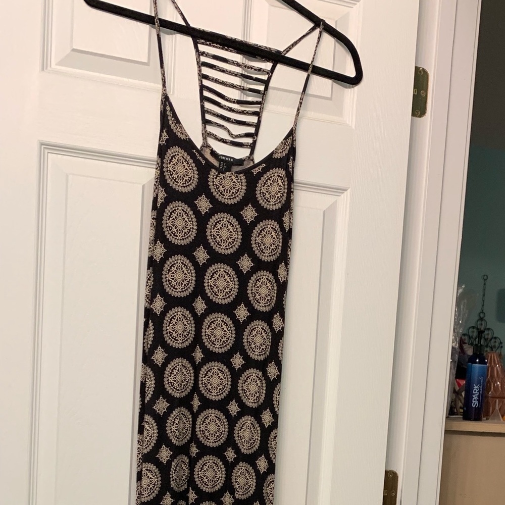 Spaghetti strap patterned maxi dress